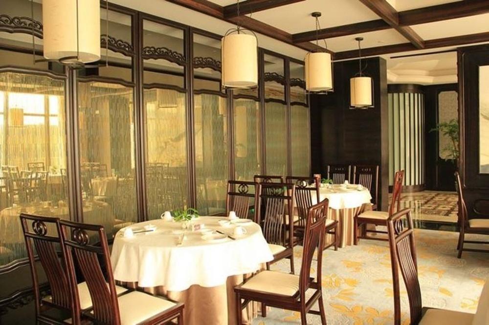 广州云凯酒店yunkai Hotel Have Free Shuttle Bus For The Complex Exterior photo